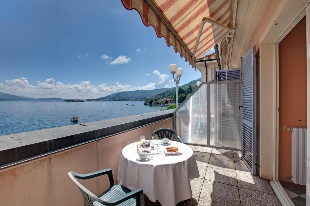 Hotel Beau Rivage Baveno Camera foto